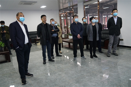 2021-11-20省發(fā)改委來(lái)張家界萬(wàn)眾實(shí)業(yè)集團(tuán)有限公司調(diào)研工作(省辦公室主任夏文斌、市發(fā)改委黨組書(shū)記龍維務(wù)）